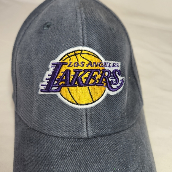 adidas Blue Los Angeles Lakers Hat - Picture 2 of 10